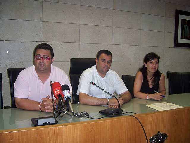 Cerca de un centenar de personas reciben sus diplomas por participar en los cursos formativos de nuevas tecnologías - 2, Foto 2