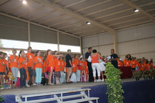 El alcalde da la bienvenida a los 164 niños bielorrusos que pasarán el verano en la Región - 1, Foto 1