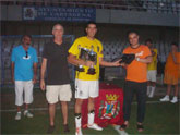 El CD Santiago-Lo Campano recibe un homenaje por su ascenso a la categoría preferente de fútbol