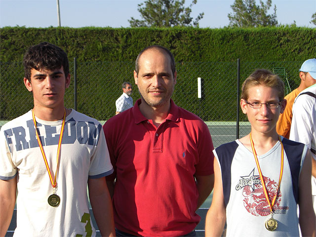 Una tarde de juegos y regalos cerró la temporada de la Escuela de Tenis - 3, Foto 3