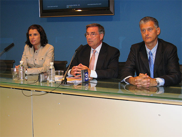 La entrada de turistas extranjeros en la Región crece un 9,5 por ciento con respecto al pasado año - 1, Foto 1