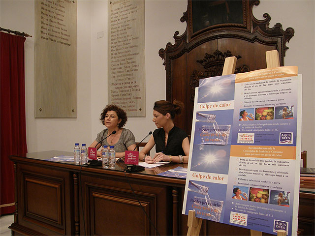 El Ayuntamiento repartirá más de 2.000 botellines de agua y 3.000 dípticos con consejos para prevenir los golpes de calor - 1, Foto 1