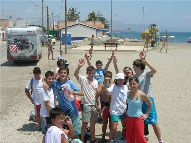 Los participantes en el EVAFO realizaron actividades en la playa de Calarreona - 1, Foto 1