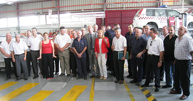 El Parque Móvil regional realizó en 2007 más de 5.000 servicios de transporte de personas con discapacidad - 2, Foto 2