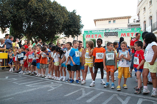 It celebrates the XXII edition of the Urban Mile "City of Totana", Foto 2
