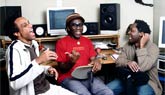 Richard Bona, Lokua Kanza y Gerald Toto mostraran su música basada en la improvisación en el festival La Mar de Músicas de Cartagena