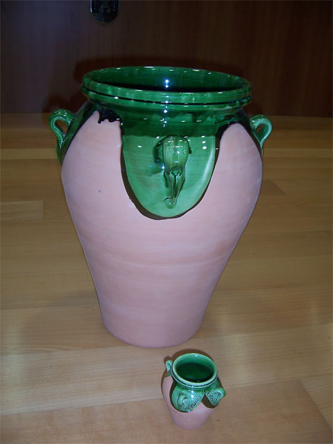 Una orza de barro vidriado elaborada en torno y a mano será la pieza que representará a la alfarería de Totana - 2, Foto 2