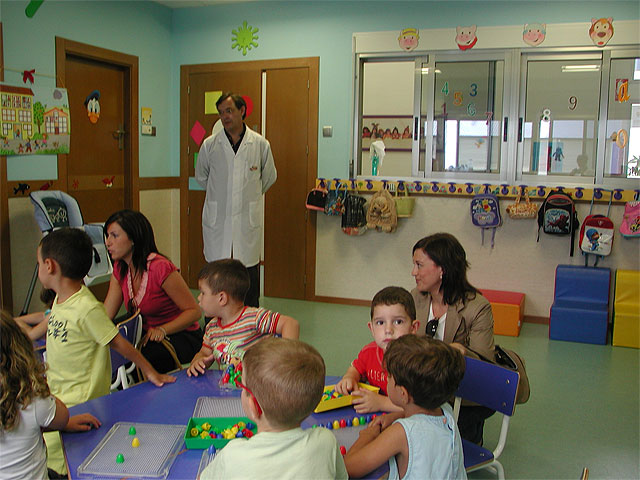 Las directoras de la Mujer y Familia visitan el Centro de Educación Infantil Antonio Fuertes de ELPOZO ALIMENTACIÓN - 2, Foto 2