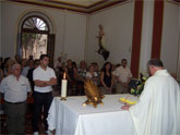 Autoridades municipales asisten en el cementerio a la tradicional misa en honor a  “Nuestra Señora del Carmen”