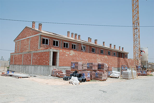 Proinvitosa adjudica las 8 viviendas tipo dúplex de promoción pública que se están construyendo en la pedanía de “El Paretón” - 1, Foto 1