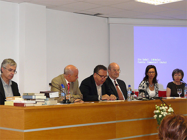 El alcalde de Molina de Segura ha asistido hoy a los actos de clausura de dos de los cursos de la Universidad del Mar impartidos en Molina de Segura. - 1, Foto 1