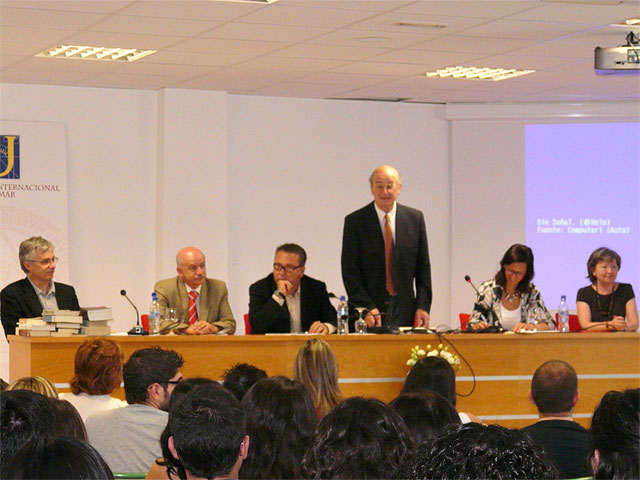 El alcalde de Molina de Segura ha asistido hoy a los actos de clausura de dos de los cursos de la Universidad del Mar impartidos en Molina de Segura. - 3, Foto 3