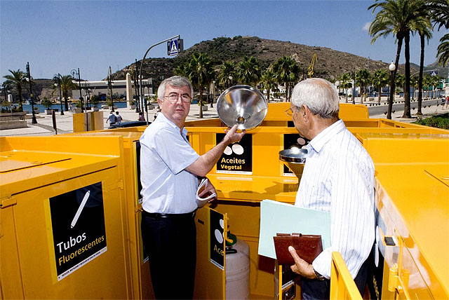 El punto limpio móvil comienza el lunes su primera ruta de recogida de residuos - 2, Foto 2