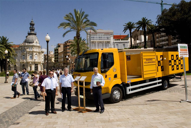 El punto limpio móvil comienza el lunes su primera ruta de recogida de residuos - 3, Foto 3