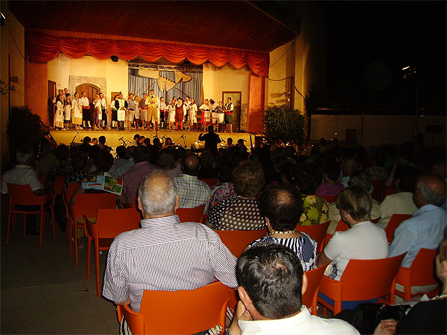 La Zarzuela night hosted about 500 people in the auditorium of the municipal park "Marcos Ortiz", Foto 2