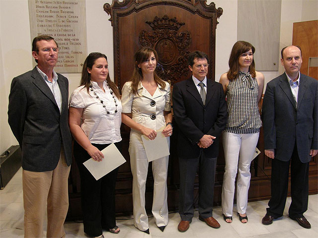 Toman posesión dos auxiliares de Turismo y un auxiliar de Bibliotecas - 1, Foto 1