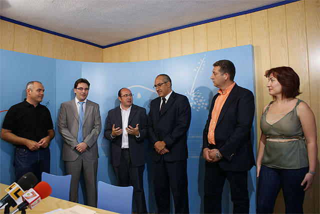 El Ayuntamiento y la Fundación Unicaja firman un convenio para el apoyo/patrocinio de actuaciones sociales, culturales y deportivas - 1, Foto 1