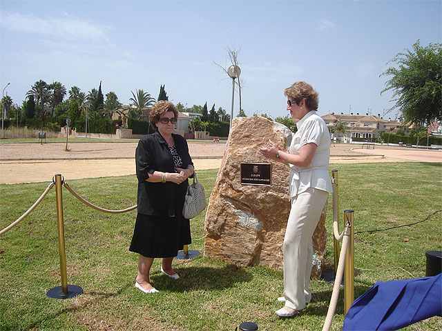La Alcaldesa descubre la placa del “Parque Alcalde José Ruiz Manzanares” en un emotivo acto con la presencia de la familia del que fuera alcalde de San Javier durante 16 años - 1, Foto 1