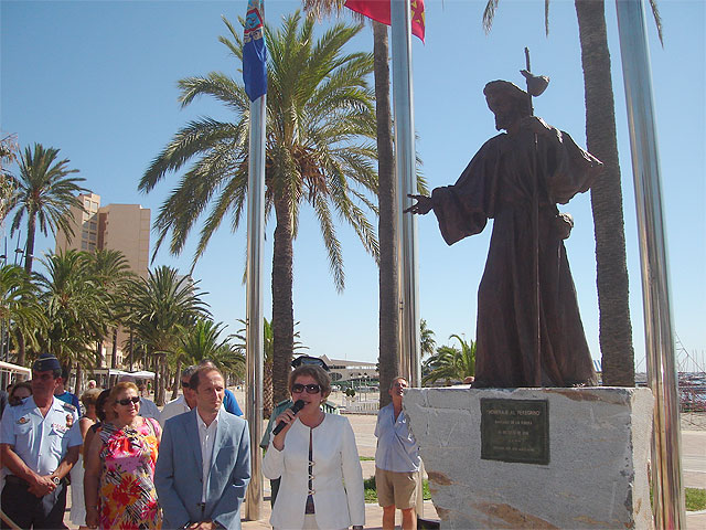 Santiago de la Ribera estrena en el día de su festividad una imagen en bronce de Santiago Apóstol como peregrino que preside el centro de la localidad, en el paseo marítimo - 1, Foto 1