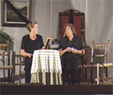 El grupo de teatro Arebiral, de Santiago de la Ribera,  presenta “El vestido de la novia”, una obra cmica interpretada casi exclusivamente por mujeres