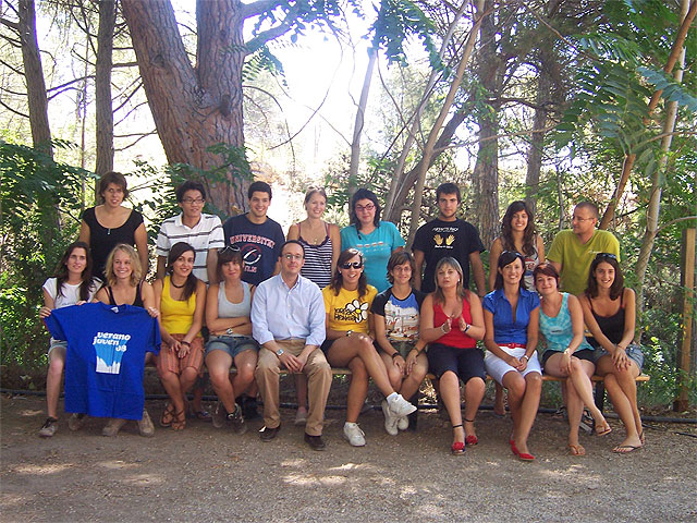 Un total de 14 jóvenes realizan labores de conservación del entorno natural en el XI “Campo de trabajo internacional medioambiental” en el parque regional de Sierra Espuña - 1, Foto 1