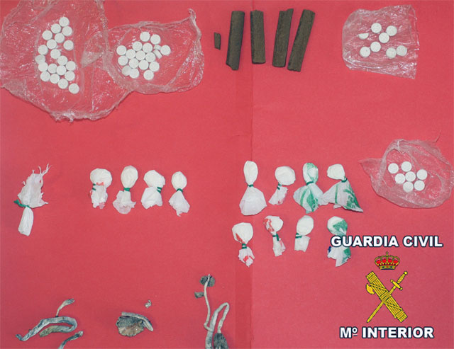 La Guardia Civil ha desmantelado dos puntos de distribución y venta de droga en zonas de ocio - 5, Foto 5