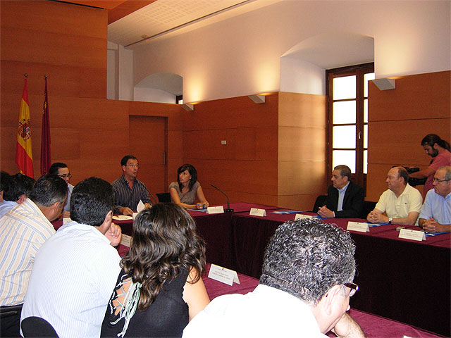 El Ayuntamiento de Alhama ha firmado un convenio con la Consejería de Política Social para la construcción de un Centro de Atención a la Infancia - 2, Foto 2