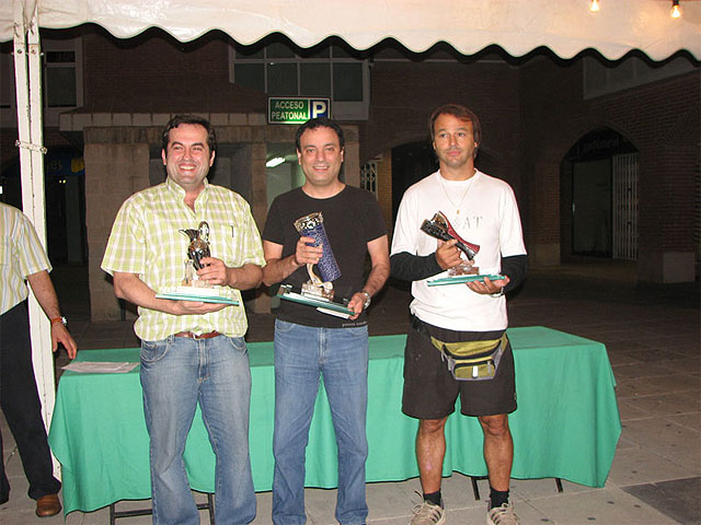 The English grandmaster James Plaskett and International Master Argentine Alfredo Giaccio shared the victory in the Second Night Santiago Chess Festival of Totana 2008 ", Foto 2
