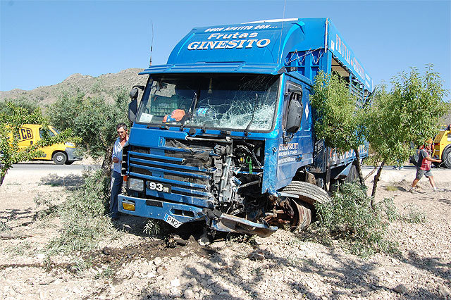 Tres muertos y dos heridos graves en un accidente de tráfico en Jumilla - 3, Foto 3