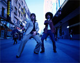 La compaña Sexpeare intentar que los espectadores se ran de s mismos con la obra ¡Qu Pelo Ms Guay! en el festival Teatro del Mar