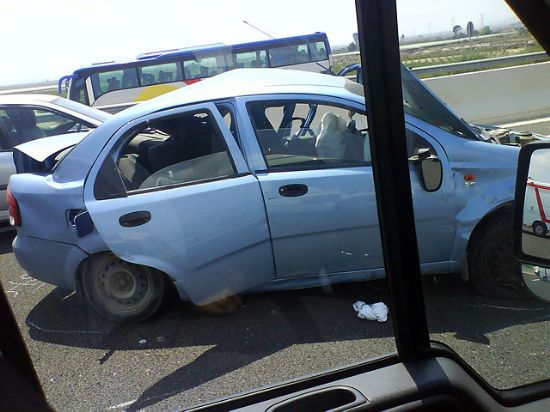 Cuatro marroquíes heridos graves en un accidente de tráfico en Alhama - 1, Foto 1