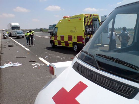 Cuatro marroquíes heridos graves en un accidente de tráfico en Alhama - 2, Foto 2