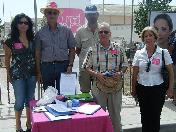 UPyD in Totana says that "over 500 people support the Manifesto for Totana common language", Foto 1