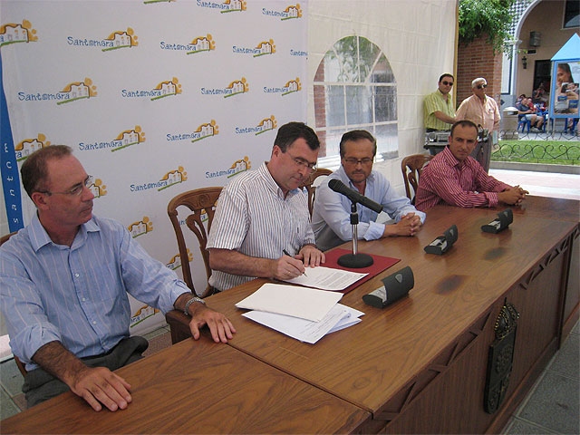 El consejero de Obras Públicas firma la aprobación definitiva del PGMO de Santomera - 1, Foto 1