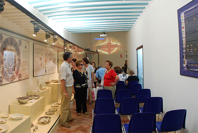 1000 euros y bonificación en los impuestos para abrir nuevos comercios enfocados al turismo en el Casco Antiguo - 1, Foto 1