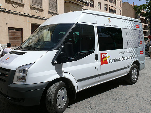 Las personas mayores ya disponen de un vehículo para ser trasladados al centro de salud - 1, Foto 1