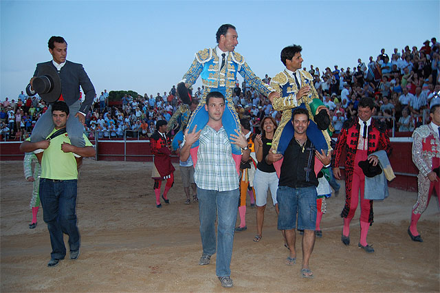Más de 2.000 personas disfrutaron de la corrida de toros celebrada en Jumilla - 3, Foto 3