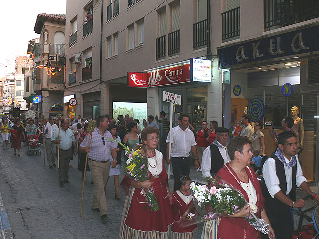 Jumilla rinde culto a la Patrona en la tradicional ofrenda de flores - 3, Foto 3