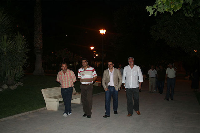 56 nuevas farolas mejoran la iluminación del Parque Juan Carlos I - 2, Foto 2