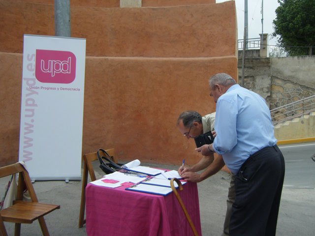 300 ciudadanos apoyan el “Manifiesto por la Lengua Común” en Puerto Lumbreras - 4, Foto 4