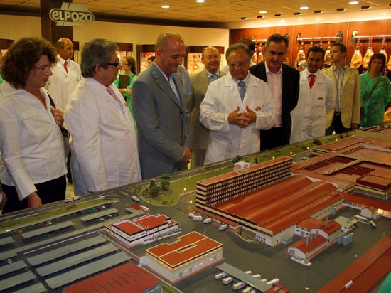 El ministro de Industria, Miguel Sebastián, visitó las instalaciones de ElPozo - 1, Foto 1