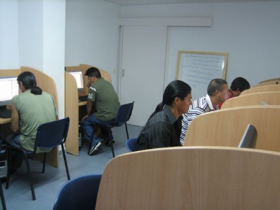 El proyecto “raitotana” imparte un total de 10 cursos en el aula de informática del parral durante el primer semestre del año - 2, Foto 2