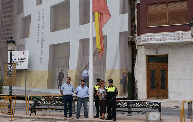 El Ayuntamiento de Puerto Lumbreras se suma al luto por las víctimas del accidente aéreo de Barajas - 1, Foto 1