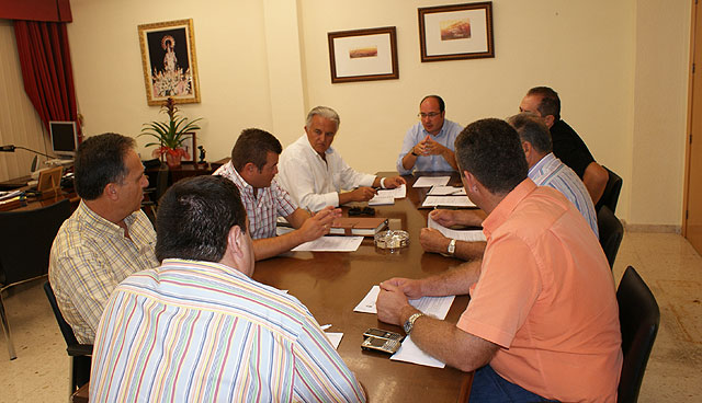 El Alcalde se reúne con agentes económicos para constituir un grupo de trabajo contra la crisis - 1, Foto 1
