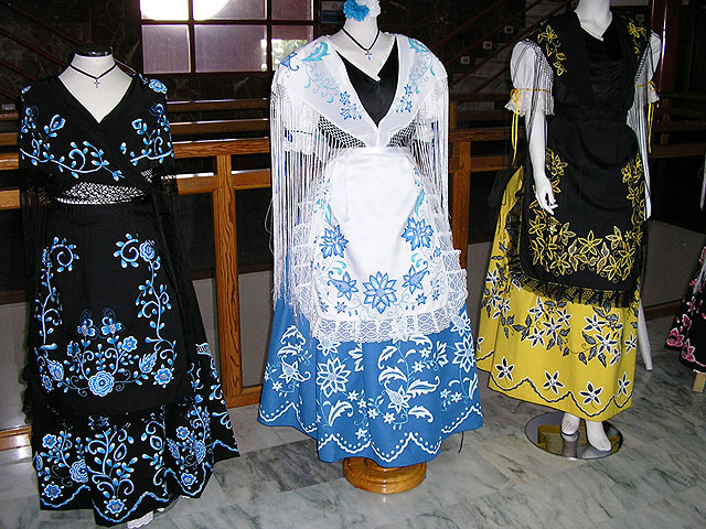 ‘El Jardinico’ muestra sus refajos pintados a mano - 1, Foto 1