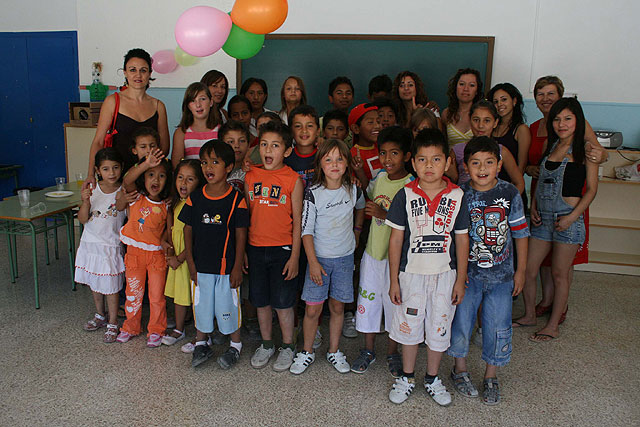 Unos 30 jóvenes asisten a la Escuela de Verano de los Servicios Sociales - 1, Foto 1