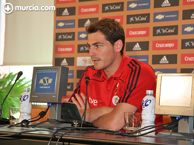 Casillas: Luis y Vicente no se parecen como personas ni como entrenadores - 1, Foto 1