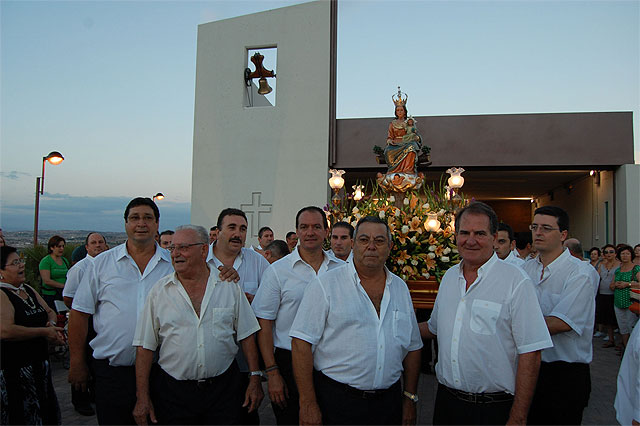 Los torreños acompañaron a la Patrona hasta su nuevo templo en la urbanización El Coto II - 1, Foto 1