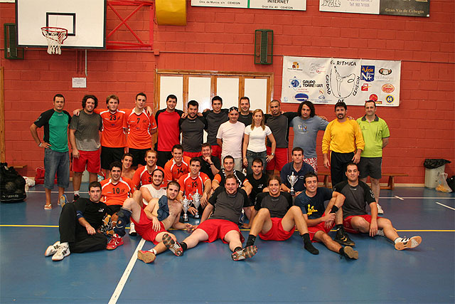 El Mislata gana el triangular de balonmano - 1, Foto 1