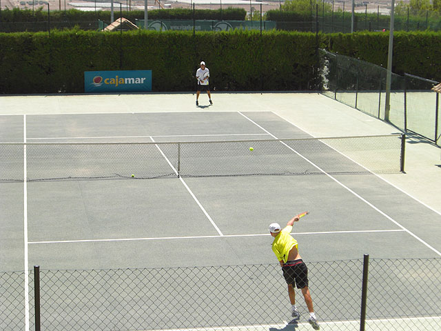 El Club de Tenis Totana mejora las instalaciones de su escuela de tenis, Foto 1